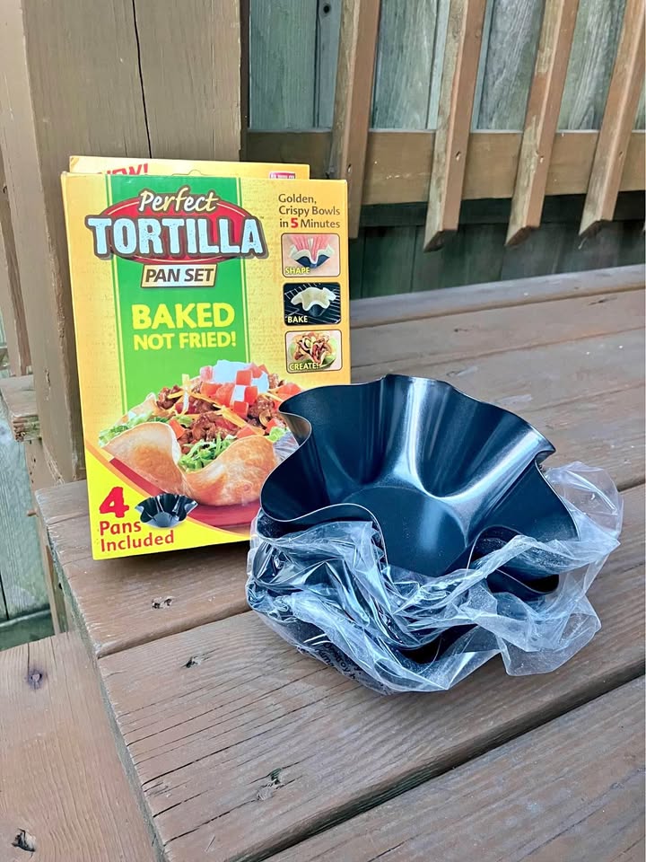Perfect Tortilla Pan Set Baked Not Fried Set Of 4 - Brand New