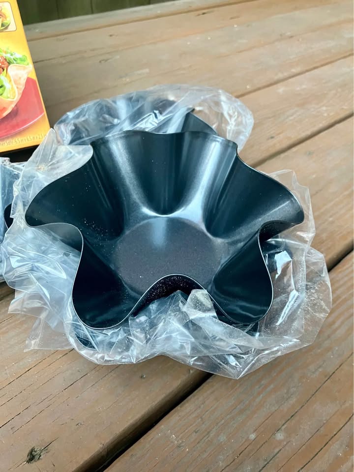 Perfect Tortilla Pan Set Baked Not Fried Set Of 4 - Brand New - photo 5