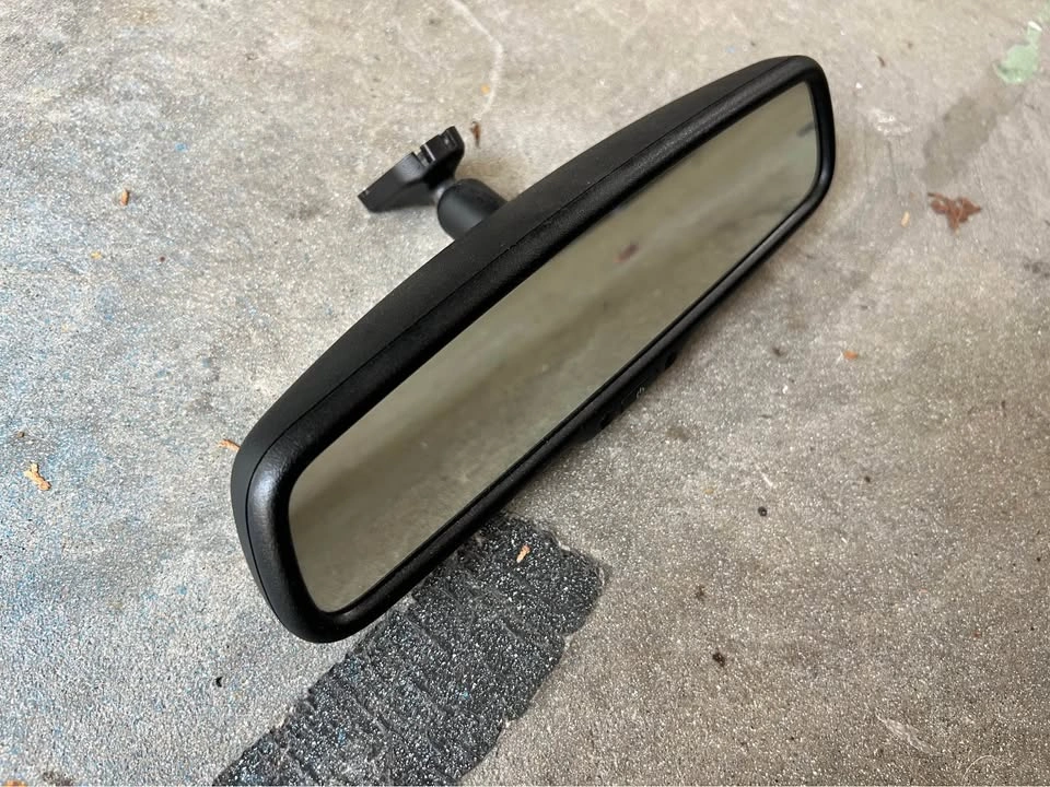 Gentex Auto-Dimming Rear View Mirror - photo 2