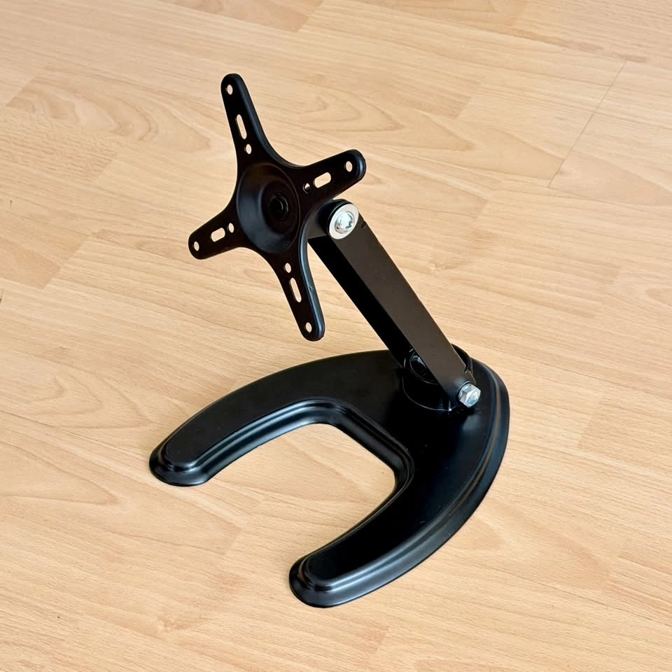 Portable VESA monitor stand