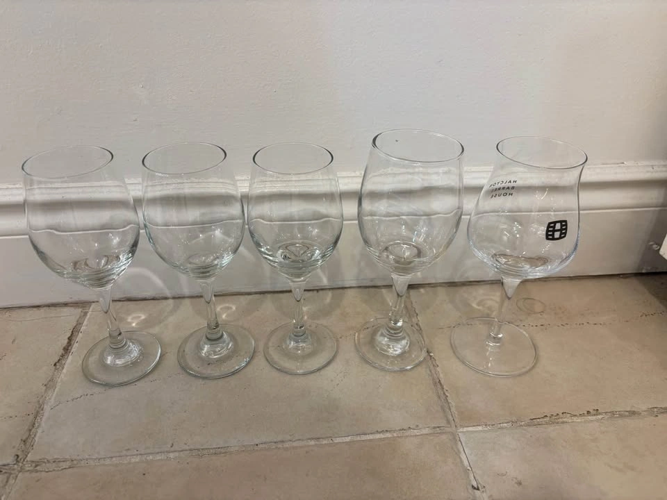 MOVING SALE Assorted Glassware, Mugs, and Tumbler Set - photo 2