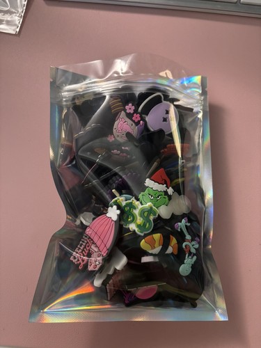Croc Charms Mini Mystery Bag (At Least 50 Charms) - photo 3