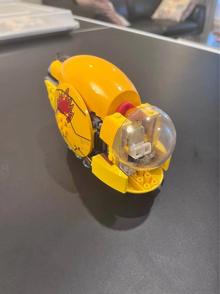LEGO Ninjago 2-in-1 Ninja Sub Speeder (Set 71752)