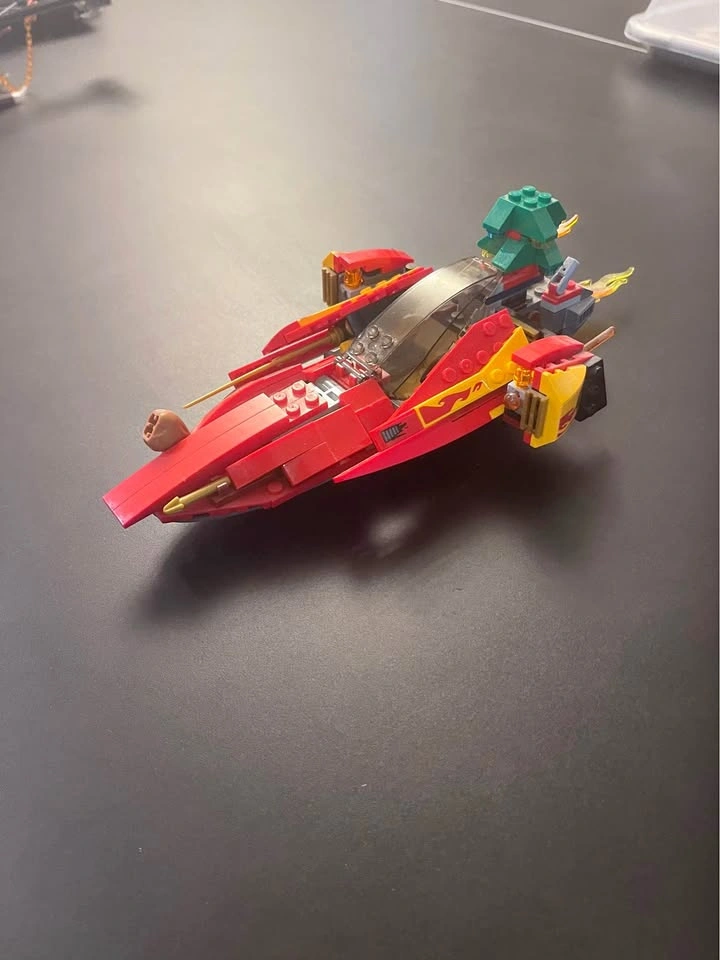 LEGO Ninjago Cole's Dragon Cruiser (Set 71769)