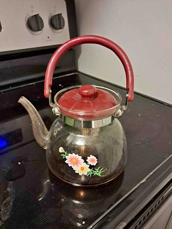 Tea pot
