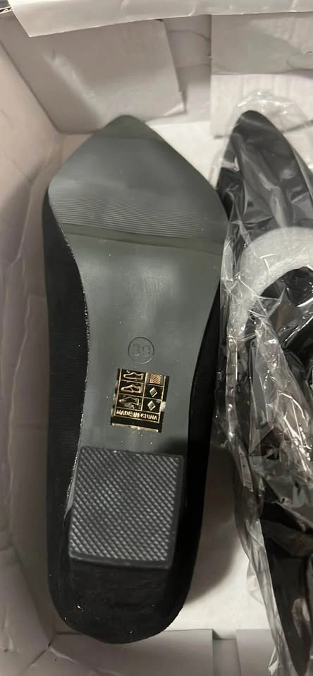 Black Shoes - photo 3