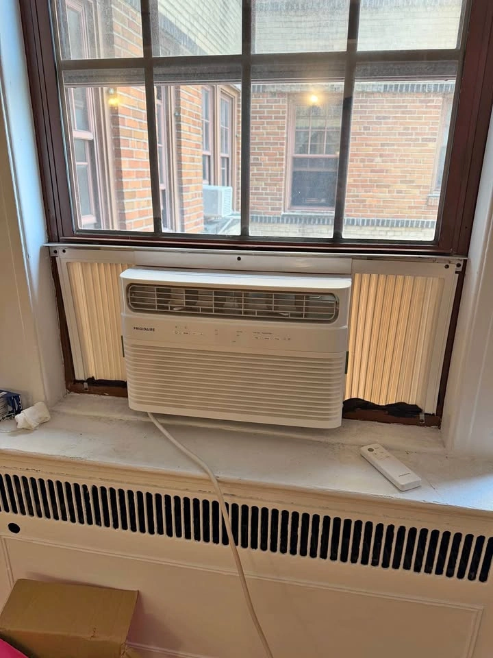 2 CHEAP AC UNITS