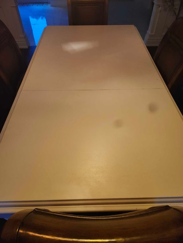 wooden dining table - photo 2