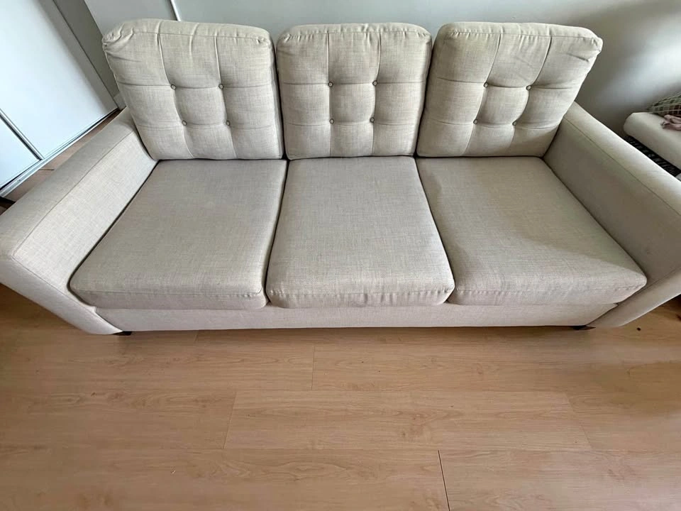 Beige 3-Seater Tufted Sofa