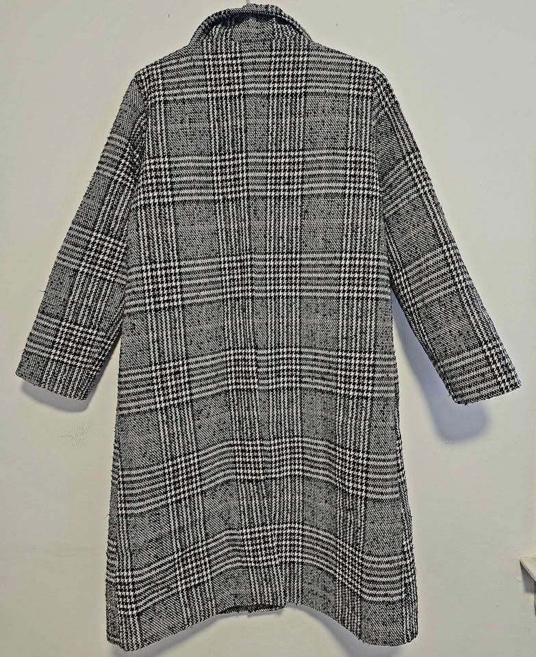 BNWT Classic Plaid Long Coat with Quilted Lining size L - photo 2