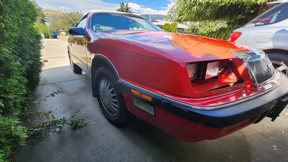 1990 Chrysler LeBaron - photo 3