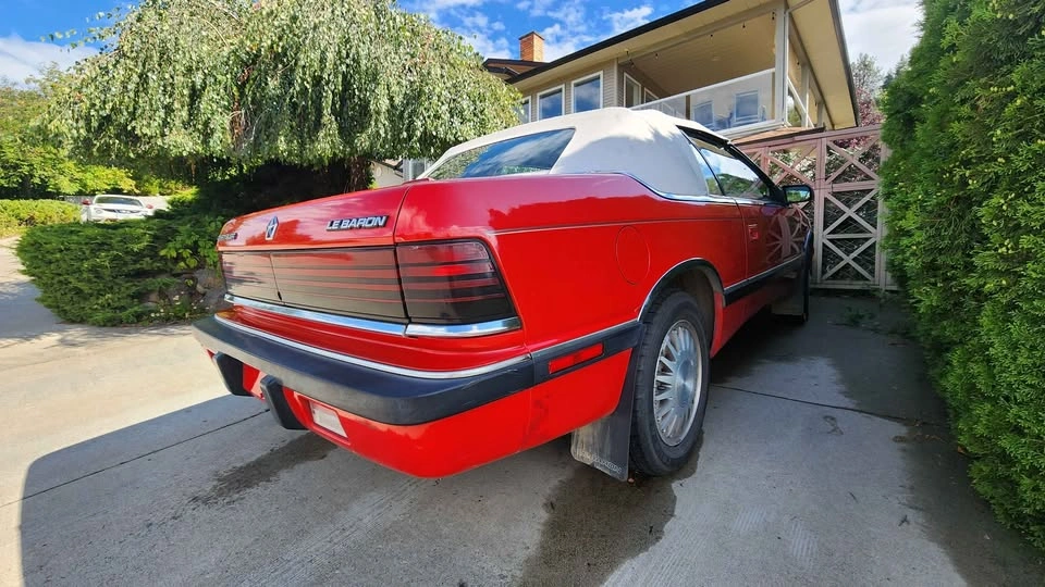 1990 Chrysler LeBaron - photo 4