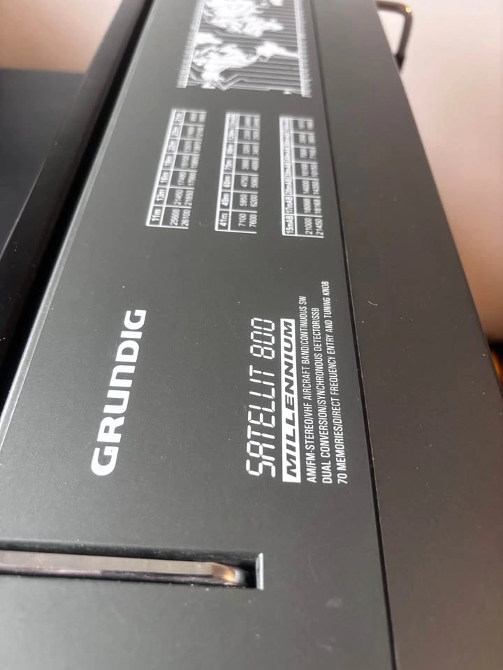 Grundig Satellit S800 Millennium Radio - photo 2