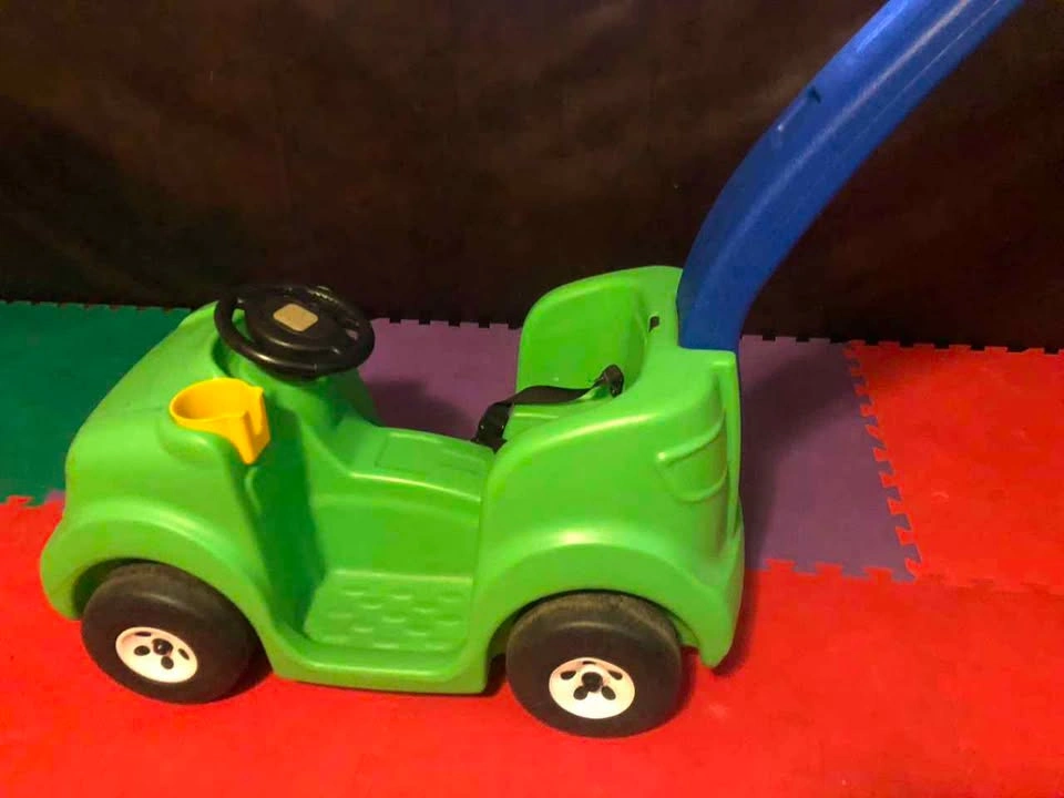 🚗Kids Ride-On Push Car - photo 2