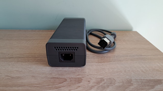 Xbox 360 Power Supply - photo 2