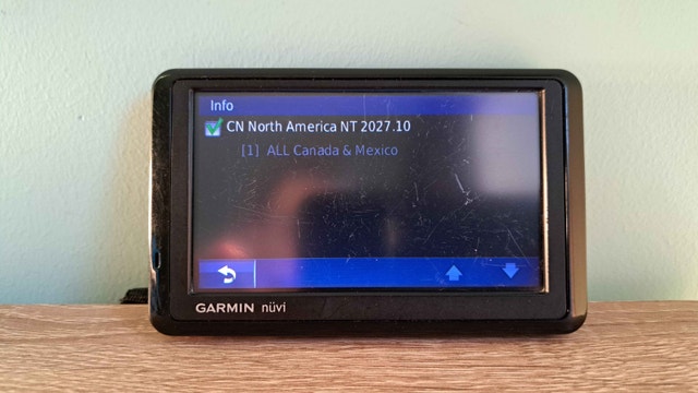 Updated Garmin Nuvi 1390 GPS Navigator - photo 3