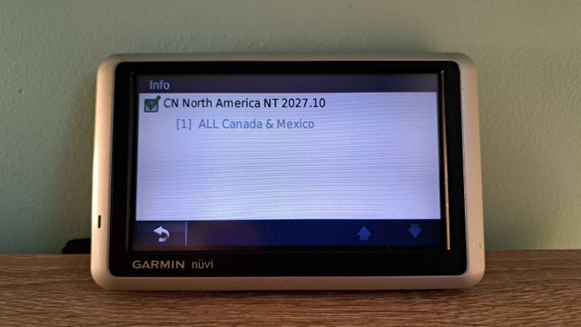 Updated Garmin Nuvi 1350 GPS - photo 3
