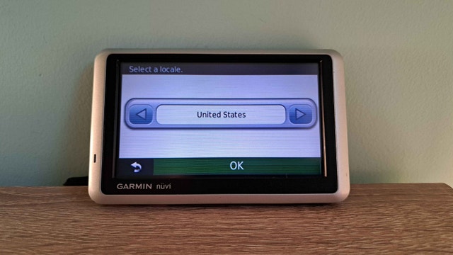 Updated Garmin Nuvi 1350 GPS - photo 5