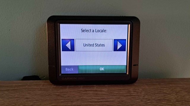 Updated Garmin Nuvi 275 GPS Navigator - photo 5