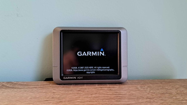 Updated Garmin Nuvi 200 GPS Navigator - photo 4