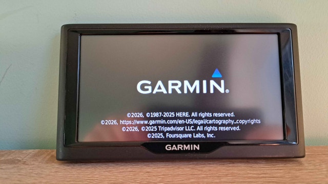 Updated Garmin Nuvi 68LM GPS Navigator - photo 2