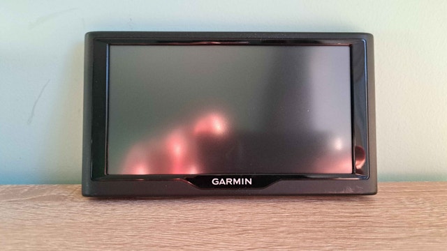 Updated Garmin Nuvi 68LM GPS Navigator - photo 3