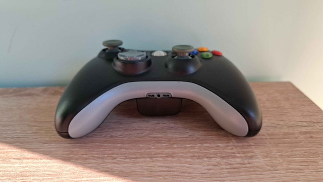 Xbox 360 Wireless Controller - photo 2
