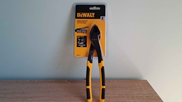 New DeWalt Near Flush Cutting Pliers
