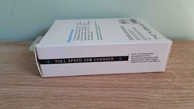 TYLT 20w Fast-Charging USB-C Power Brick - photo 4