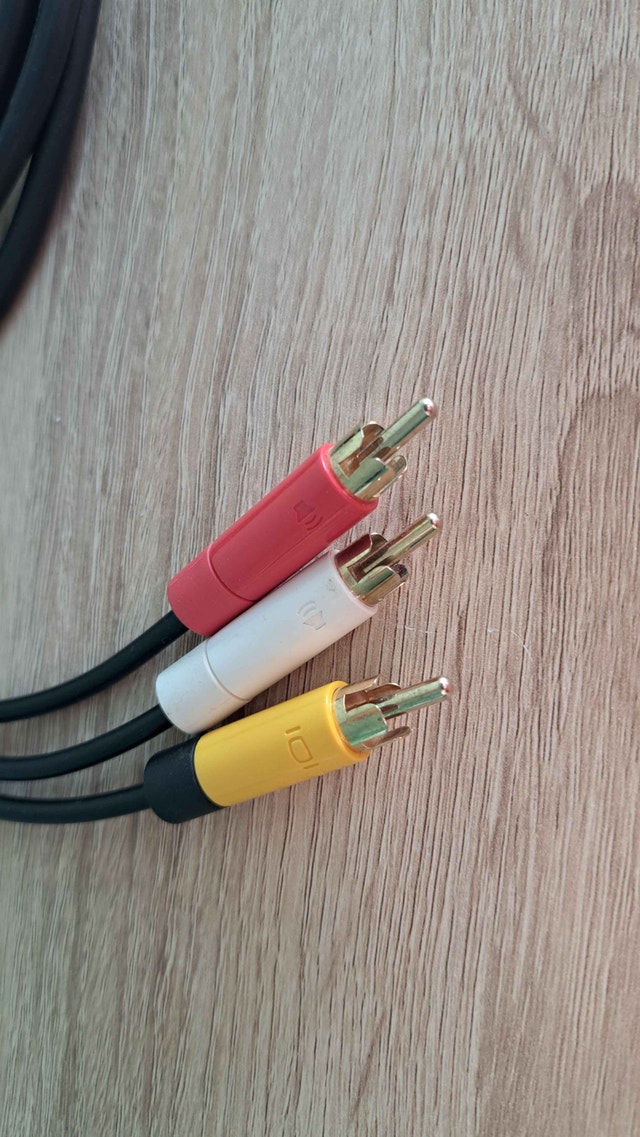 Microsoft Xbox 360 Composite AV Cable - photo 2