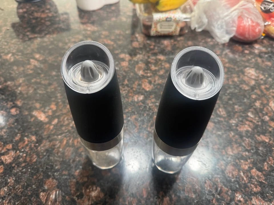 Salt and Pepper Electric Grinders - photo 2