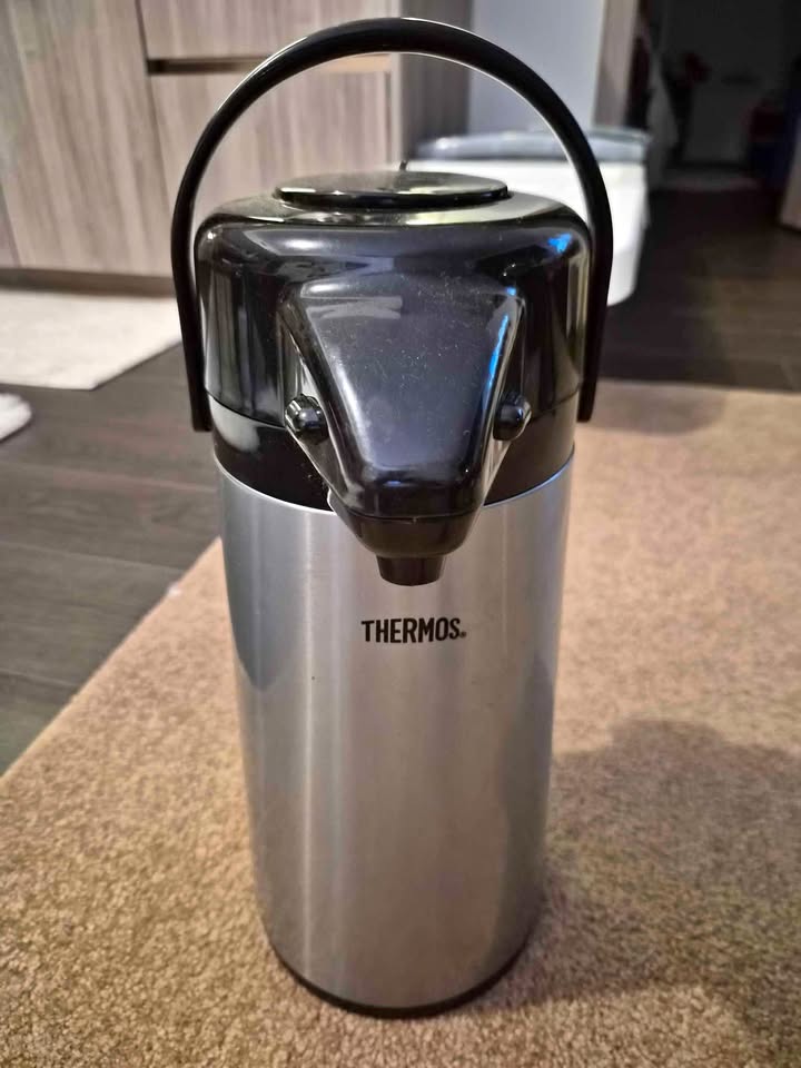 Thermos insulated pump pot