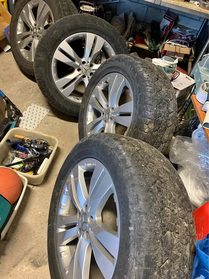 Tires and rims 275/55 R20