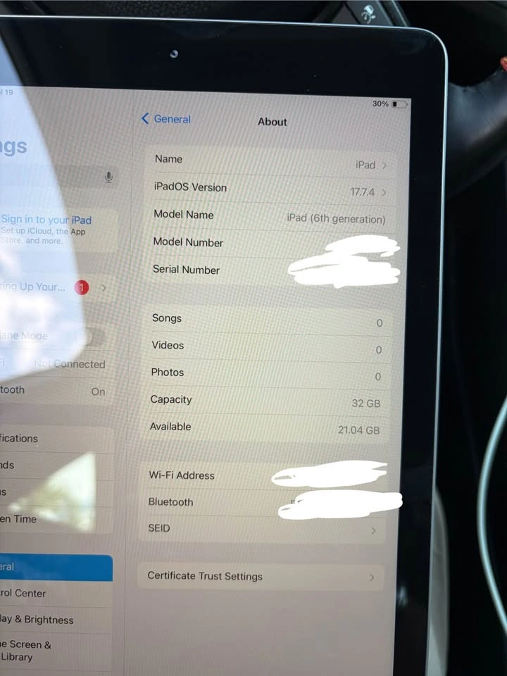 Open box - Apple iPad 6th Gen (2018) – 32GB Wi-Fi | Space Gray - photo 4