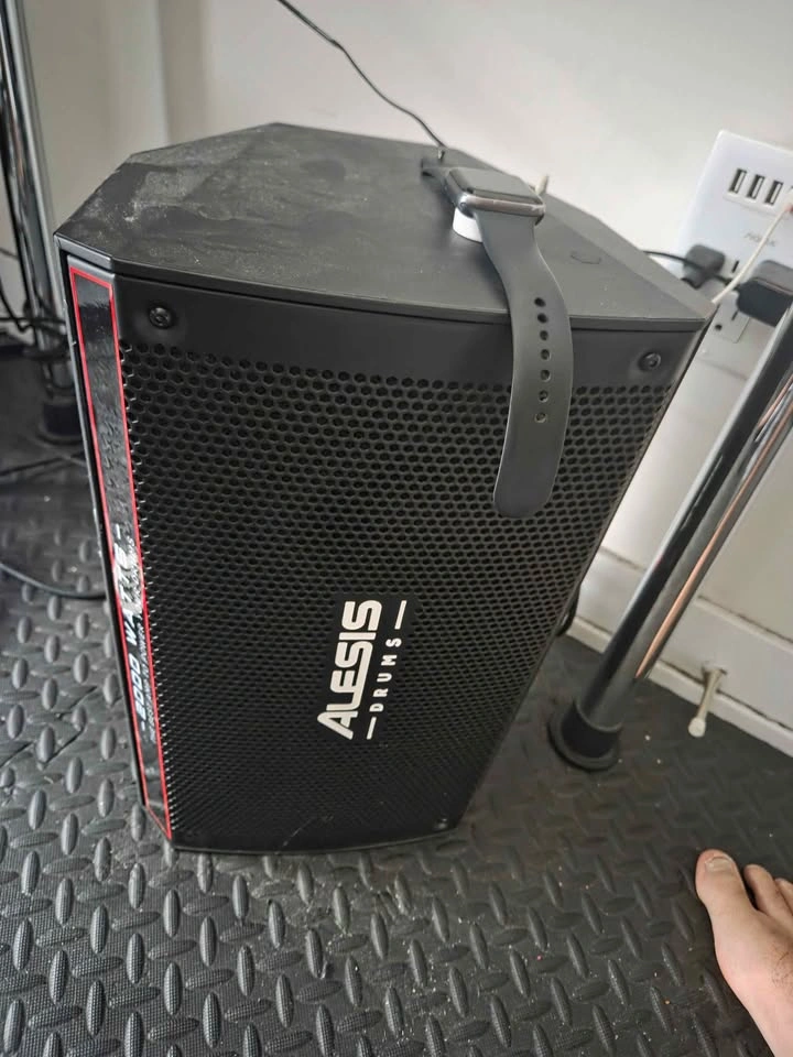 Alesis Command Mesh Drumkit + Strike 8 AMP + Throne - photo 4