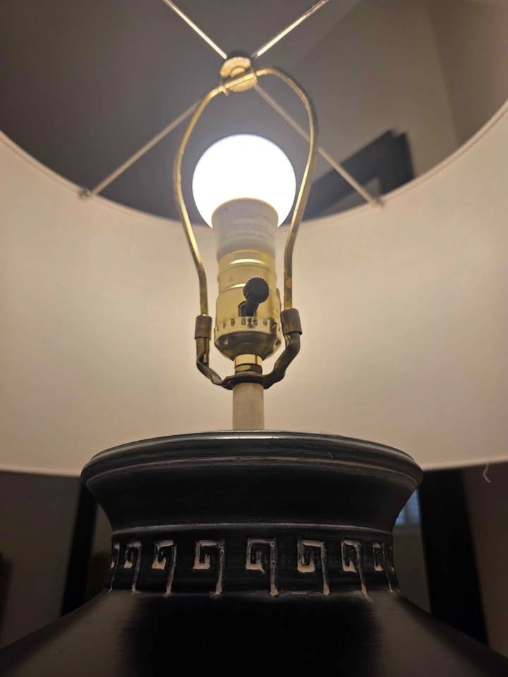 Black Ceramic Table Lamp with Greek Key Detail - photo 5