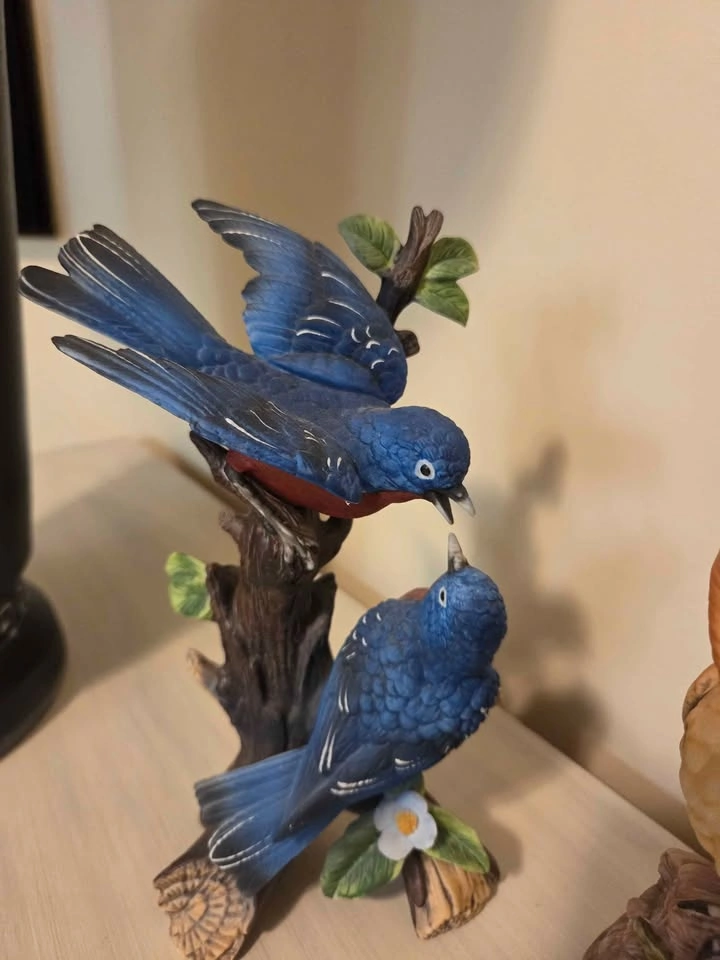 D. Grossman Porcelain Bluebird Figurine - photo 2
