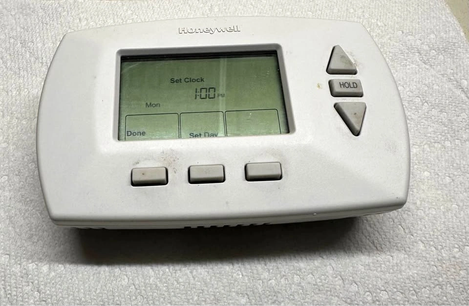 Honeywell Programable Thermostat