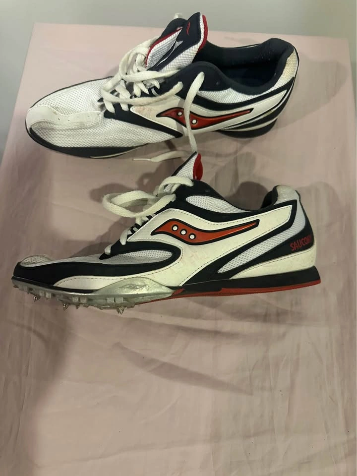 Men’s Saucony track shoes - photo 2