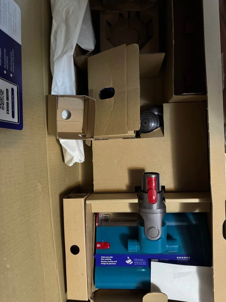 Dyson V15 detect submarine vacuum - photo 3