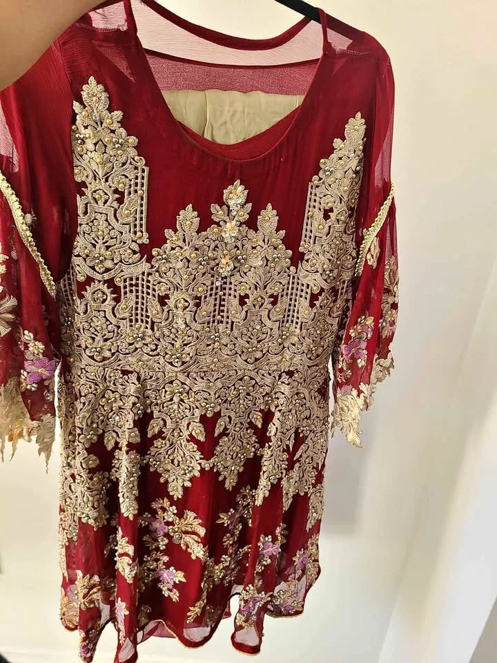 4 piece pakistani maroon suit thumbnail