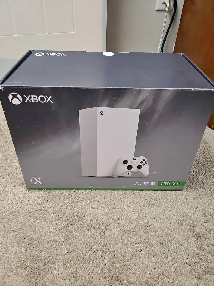 Xbox Series X 4K 120fps with 2 Controllers