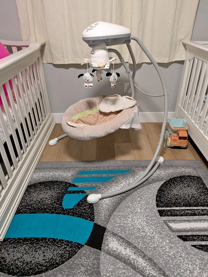 Baby swing