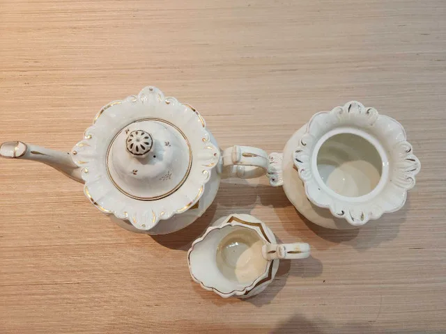 3pc Vintage Teapot Set image indicator(2)