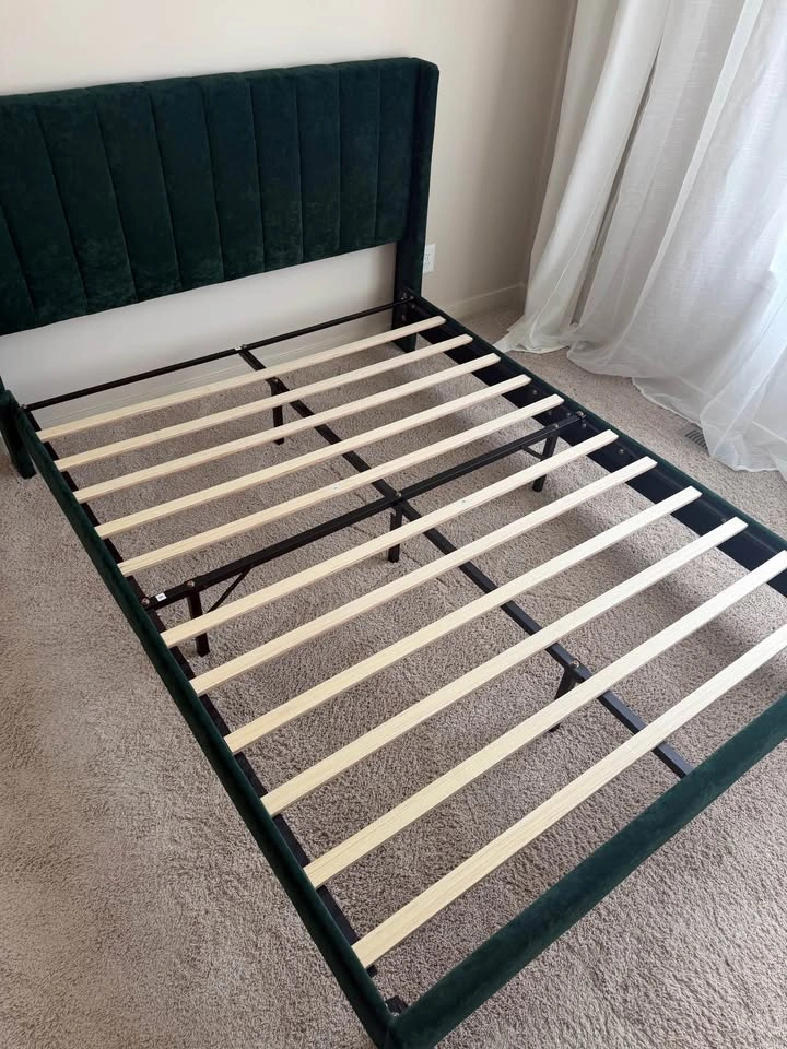 YUHUASHI upholstered velvet Platform Bed Frame Queen - photo 5