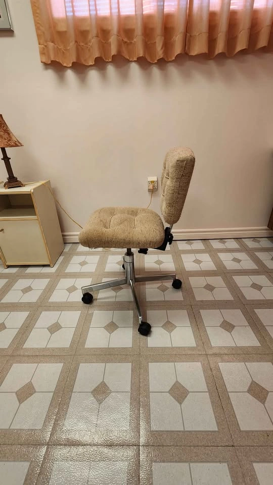 Desk chair - photo 2