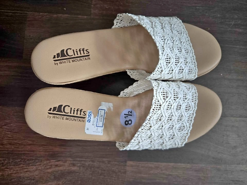 Cliffs by White Mountain Women's Sandals