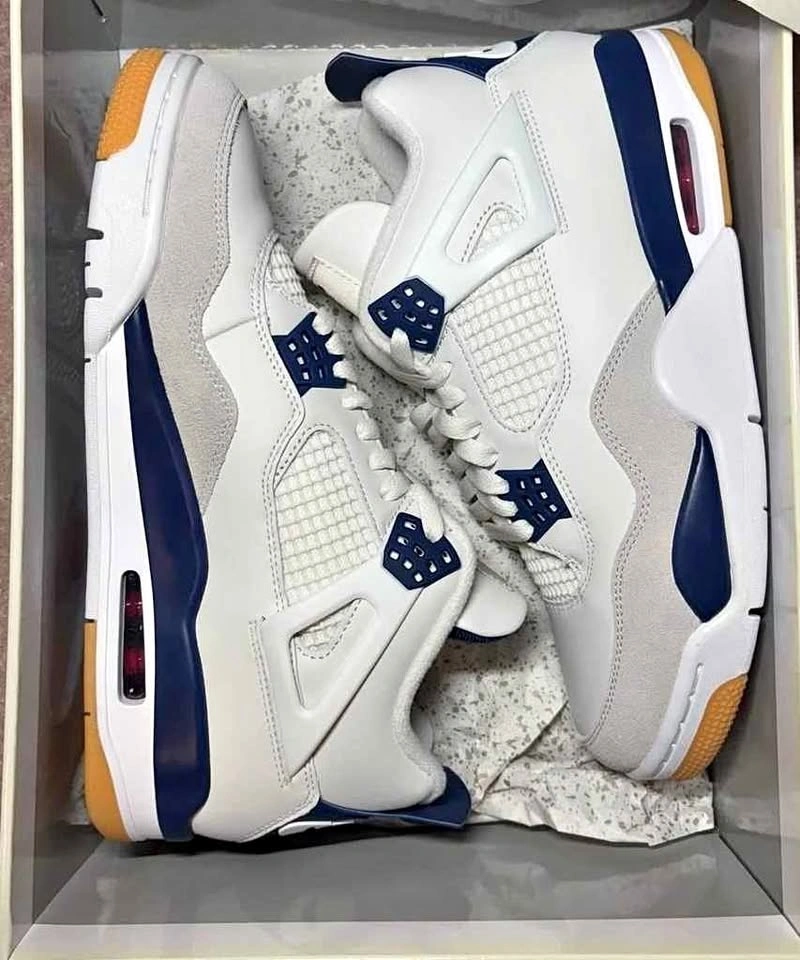 Jordan 4 SB Navy