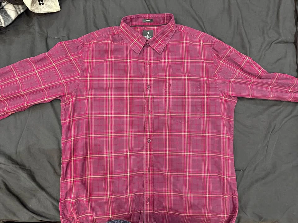 Assorted L/G Men’s Shirts (6 in quantity)
