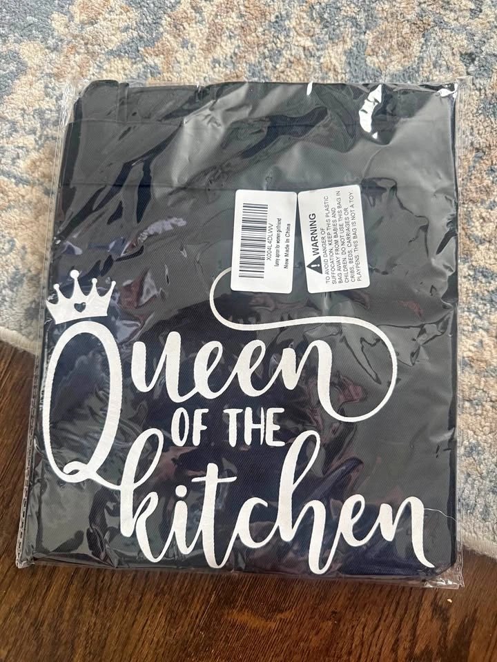 Queen of the kitchen apron